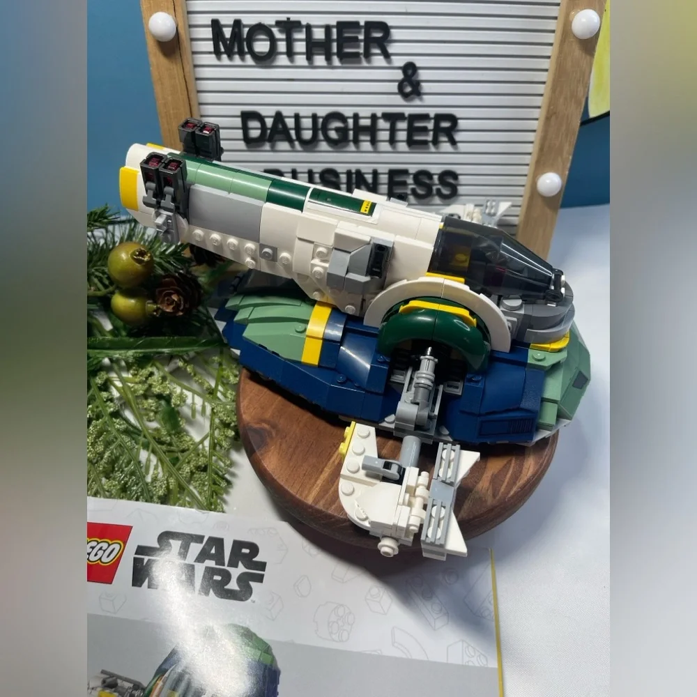 LEGO Star Wars 75433 Jango Fett’s Starship – No Minifigures